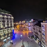 Square 2* Skopje