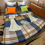 Square Hotel
