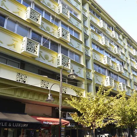 Hotel Square 2*