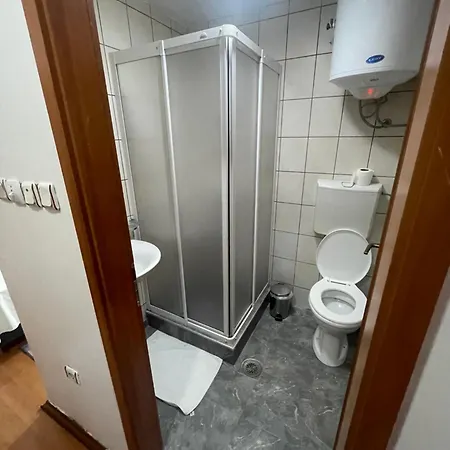Готель Square 2*
