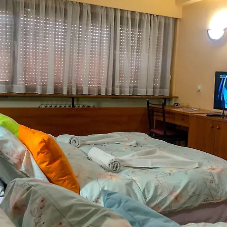 Готель Square 2*