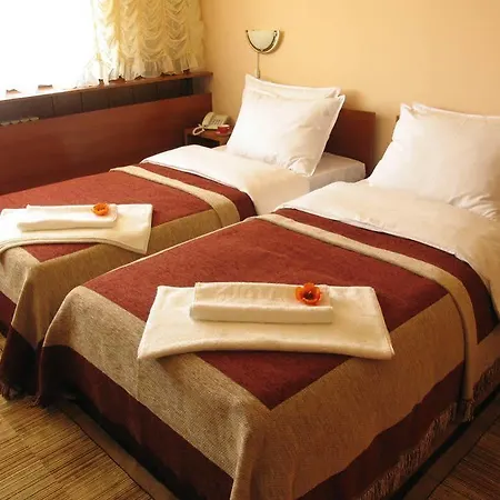 Hotel Square Escópia