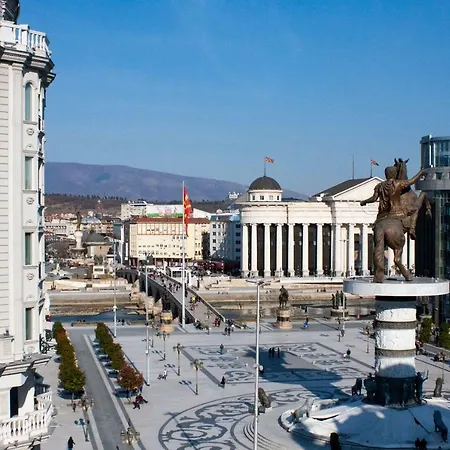 Square Готель 2*