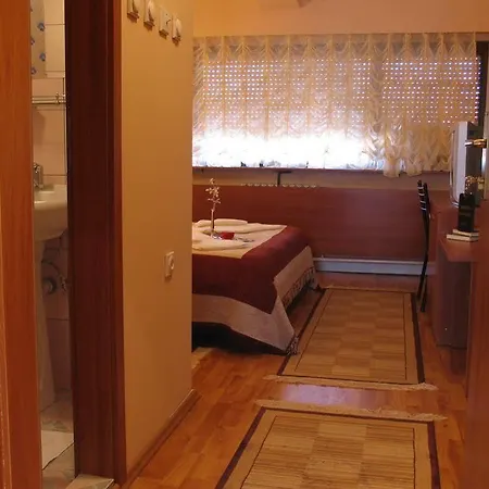 Square Готель 2*